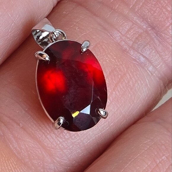 925 Sterling Silver Pendant with Natural Hessonite Garnet 14x10mm Gem - Picture 1 of 7